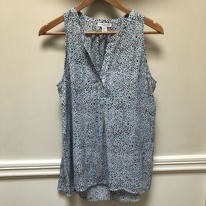 Carolina Belle Lightweight sleeveless shirt